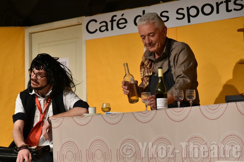 Café des Sports, les images