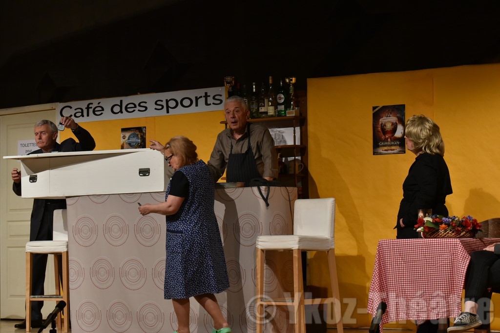 Café des Sports, les images