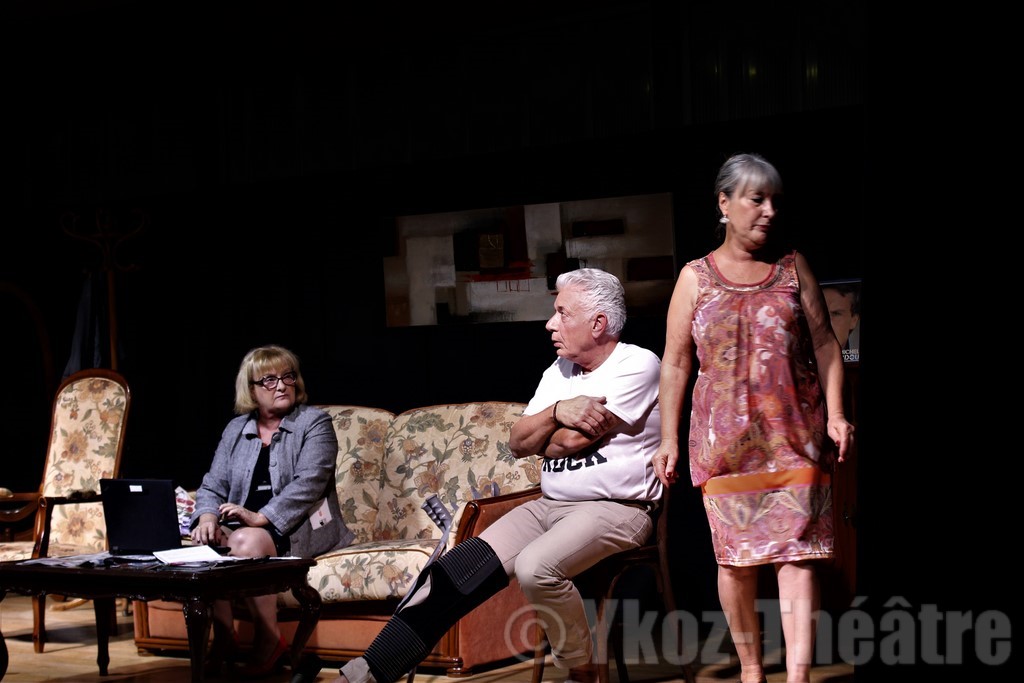 Je refais ma vie - Acte 2, Agent mobile de l'Administration