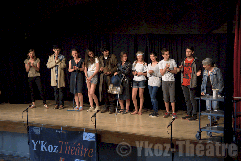 Spectacle des jeunes du 17 Juin 2018 à CrémieuSpectacle des jeunes du 17 Juin 2018 à Crémieu